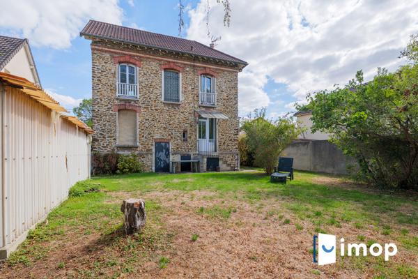 SEVRAN – MEULIERE – 88 M2 – LUMINEUSE – BEAU POTENTIEL - JARDIN