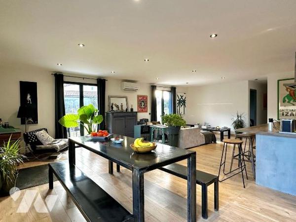 Maison à Vendre à ONDRES (40440) Landes (40)

Très belle maison ossature bois d'environ 103m²...