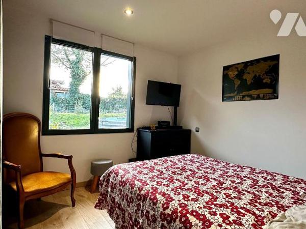 Maison à Vendre à ONDRES (40440) Landes (40)

Très belle maison ossature bois d'environ 103m²...