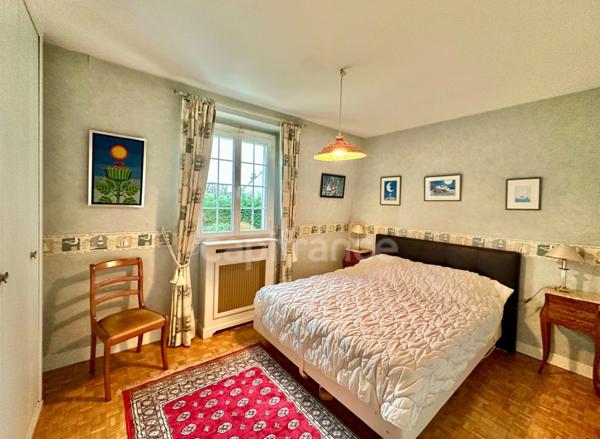 Un havre de paix dans le PARC à 15 mn à pied de la gare : Maison de famille 259 m²