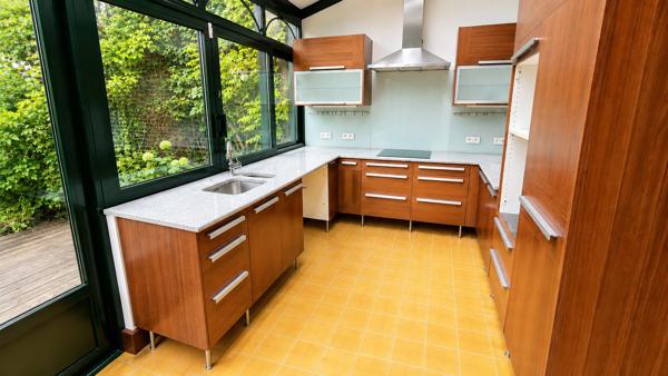 GRANDE MAISON FAMILIALE • LILLE JARDIN DES PLANTES • 200 m² • JARDIN 425 m²