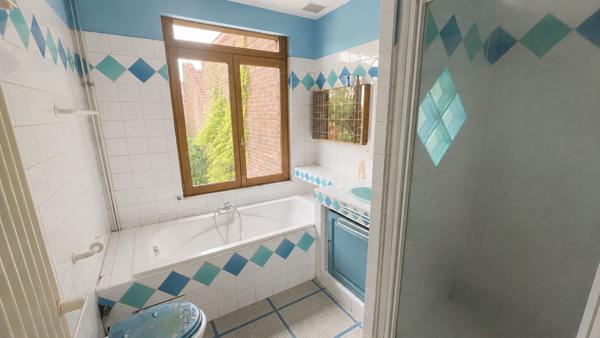 GRANDE MAISON FAMILIALE • LILLE JARDIN DES PLANTES • 200 m² • JARDIN 425 m²