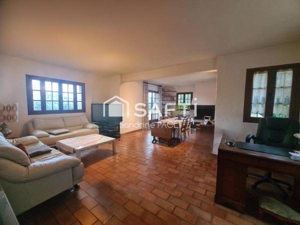 URGENT - Maison avec 2 appartements indépendants
