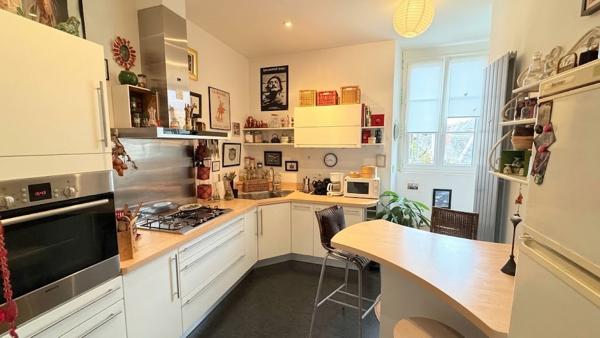 Appartement centre ville de Laval 4 pièce(s) 81.61 m2