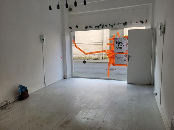 ROCHEFORT hyper centre ville - local de 35.50 m² divisé en 2 espaces