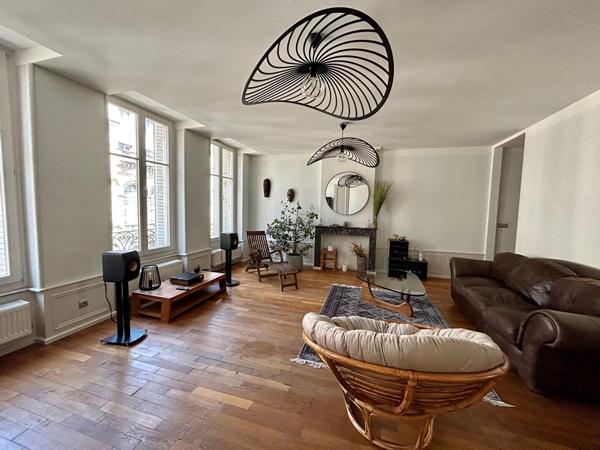 Appartement meublé Nancy 3 pièce(s) 102.56 m2 - HYPER CENTRE