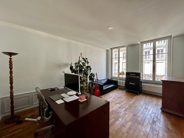 Appartement meublé Nancy 3 pièce(s) 102.56 m2 - HYPER CENTRE