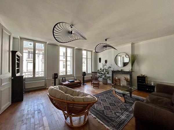 Appartement meublé Nancy 3 pièce(s) 102.56 m2 - HYPER CENTRE