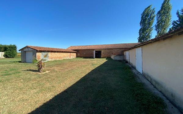 Maison à vendre    6 pièces •  Réalville