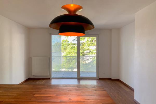 Appartement duplex T3 de 74 m² avec terrasse de 31 m² et balcon