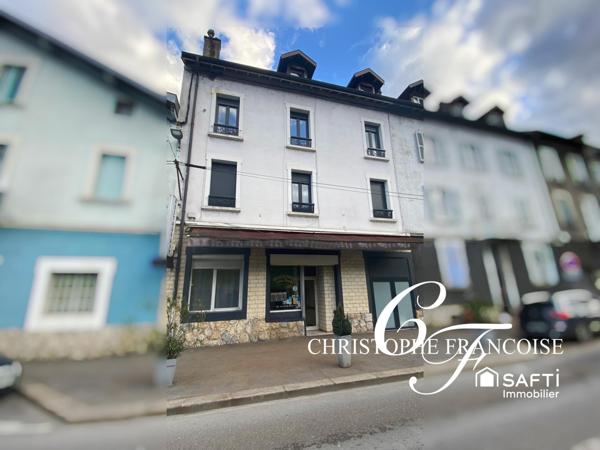 Immeuble : local commercial, appartements, plateau