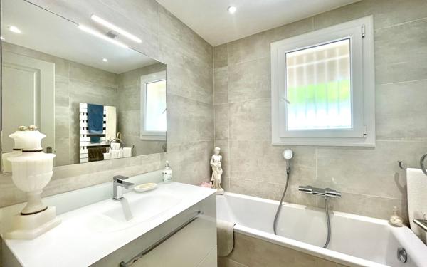 Maison à vendre    4 pièces • 120 m2 La Colle-sur-Loup