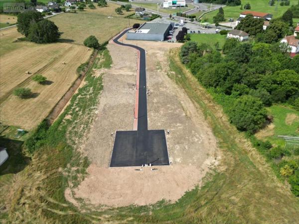 Terrain à Batir à vendre à Fougerolles-Saint-Valbert en Haute-Saône (70220), ref : 978437
