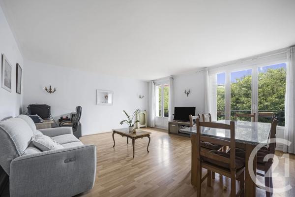 Appartement F3 à vendre  3 pièces - 72,03 m 2   L HAY LES ROSES  - 94