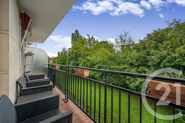 Appartement F3 à vendre  3 pièces - 72,03 m 2   L HAY LES ROSES  - 94
