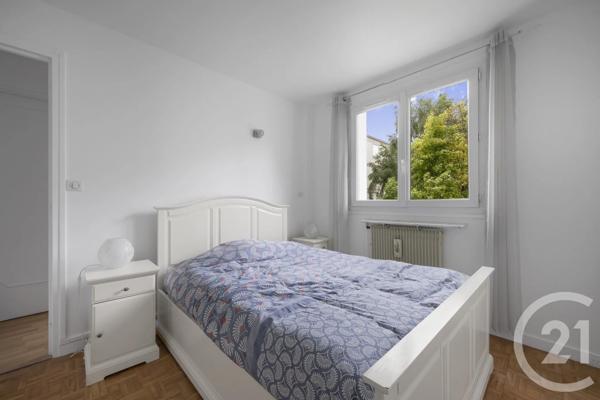 Appartement F3 à vendre  3 pièces - 72,03 m 2   L HAY LES ROSES  - 94
