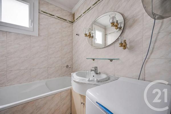 Appartement F3 à vendre  3 pièces - 72,03 m 2   L HAY LES ROSES  - 94