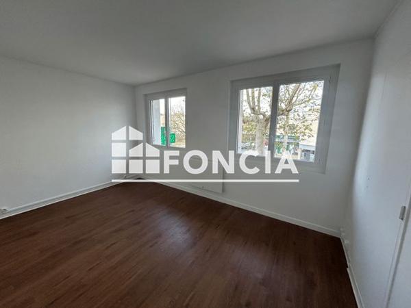 Location Appartement 2 pièces 49.51 m² - 1 RUE DE LISSAGARAY Auch 32000