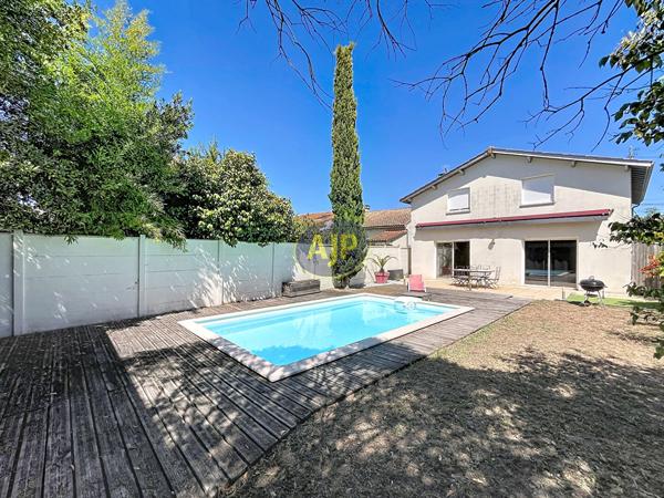 Maison à vendre Merignac - 6 pièces, 167m² avec 5 chambre(s) à 649 000€ - AJP Immobilier Bordeaux Nansouty