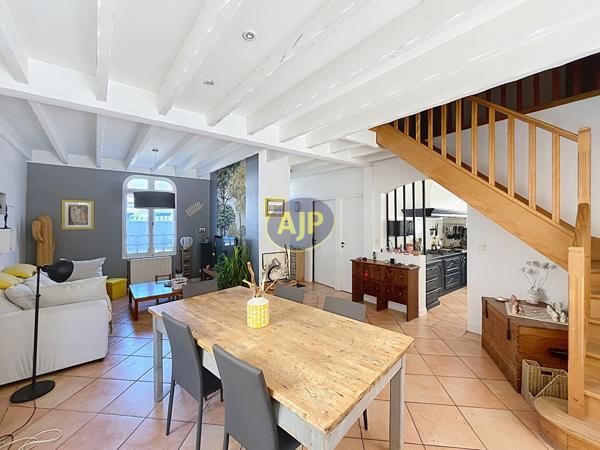 Maison à vendre Merignac - 6 pièces, 167m² avec 5 chambre(s) à 649 000€ - AJP Immobilier Bordeaux Nansouty