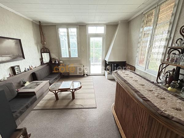 Vente
                Maison61 m² - 4 Pièces -
                    VILLENEUVE LE ROI (94290)