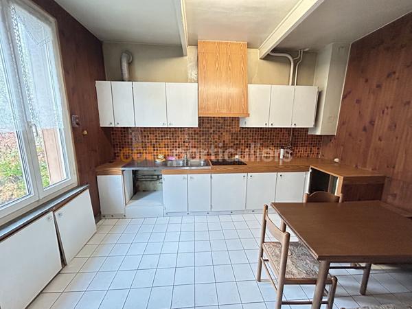 Vente
                Maison61 m² - 4 Pièces -
                    VILLENEUVE LE ROI (94290)