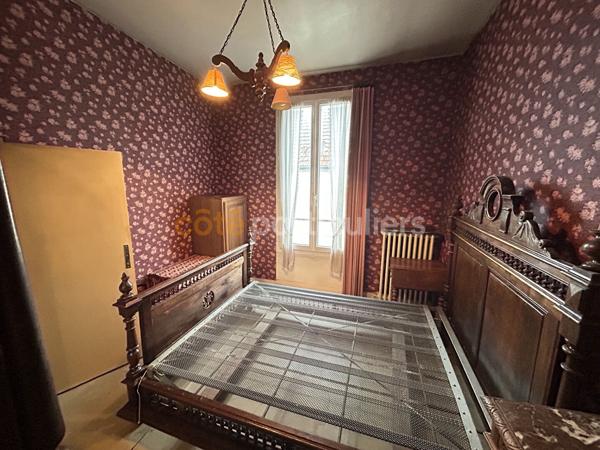 Vente
                Maison61 m² - 4 Pièces -
                    VILLENEUVE LE ROI (94290)