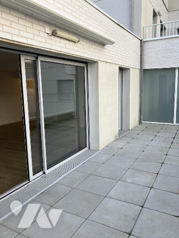 ST-HERBLAIN Beauséjour. Dans immeuble Neuf. T4  de 103 m² + Terrasses de 47 m² et Double Box. Libre