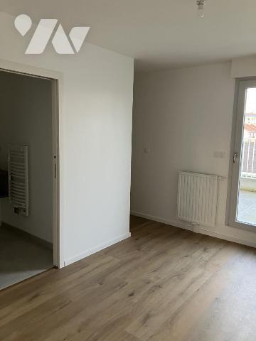 ST-HERBLAIN Beauséjour. Dans immeuble Neuf. T4  de 103 m² + Terrasses de 47 m² et Double Box. Libre