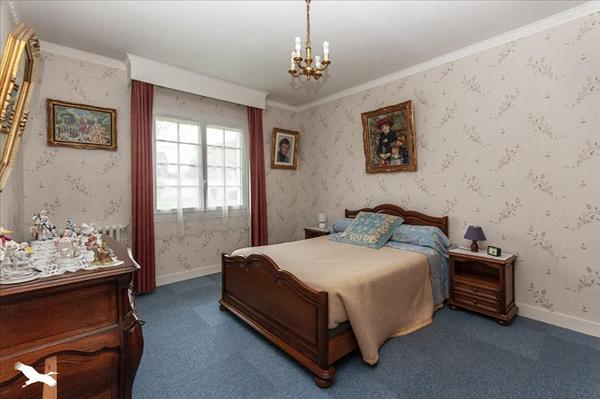 Maison à vendre |  Léguillac-de-Cercles |  7 pièces | 209 m²