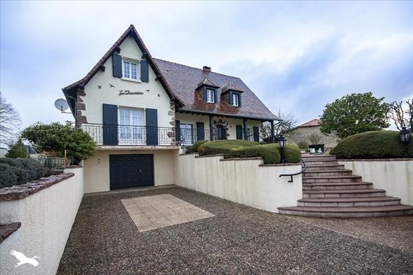 Maison à vendre |  Léguillac-de-Cercles |  7 pièces | 209 m²