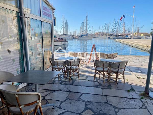 LOCAL COMMERCIAL AVEC EMPLACEMENT STRATEGIQUE SUR LE PORT DE TOULON