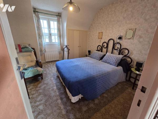 MAISON, LANESTER St GUENAEL