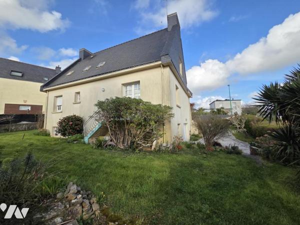 MAISON, LANESTER St GUENAEL