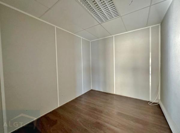Local d'activité 672 m²