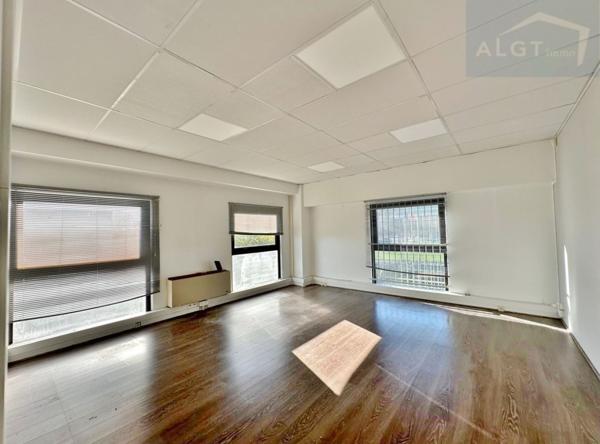 Local d'activité 672 m²