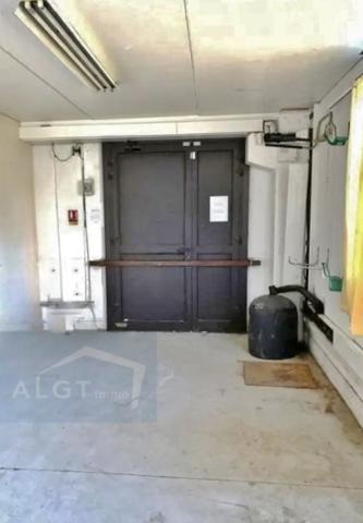 Local d'activité 672 m²