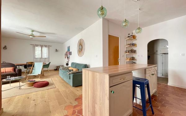 Maison à vendre    5 pièces •  Nîmes