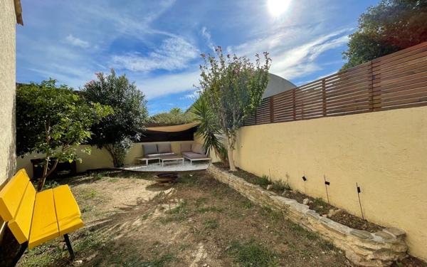 Maison à vendre    5 pièces •  Nîmes