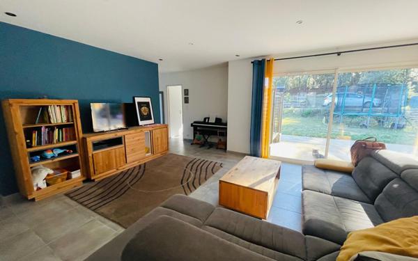 Maison à vendre    4 pièces •  Aigues-Vives