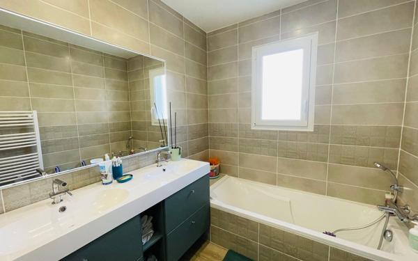 Maison à vendre    4 pièces •  Aigues-Vives