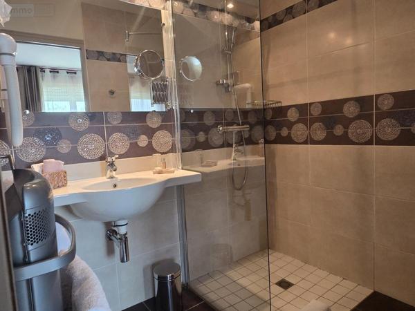 Immeuble à vendre à Coudray en Mayenne (53200), ref : 53073-1702