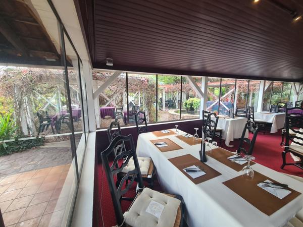 Le Bosc (34700) Ensemble maison + restaurant