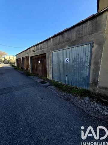 Maison à vendre 6 pièces 156 m² Cuges-les-Pins