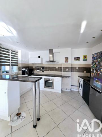 Maison à vendre 6 pièces 156 m² Cuges-les-Pins