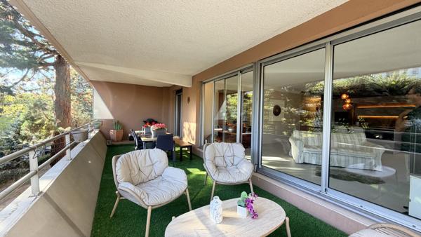 ROYAL FAURIEL, à vendre spacieux F3 de 94m2 avec terrasse et garage