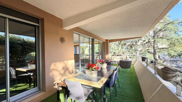 ROYAL FAURIEL, à vendre spacieux F3 de 94m2 avec terrasse et garage