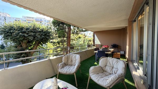 ROYAL FAURIEL, à vendre spacieux F3 de 94m2 avec terrasse et garage