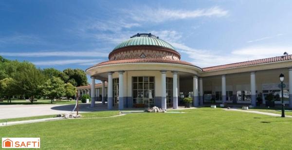 Superbe opportunité : fonds et murs commerciaux d'un hôtel de charme, bar, tabac, PMU, FDJ, en face du parc thermal