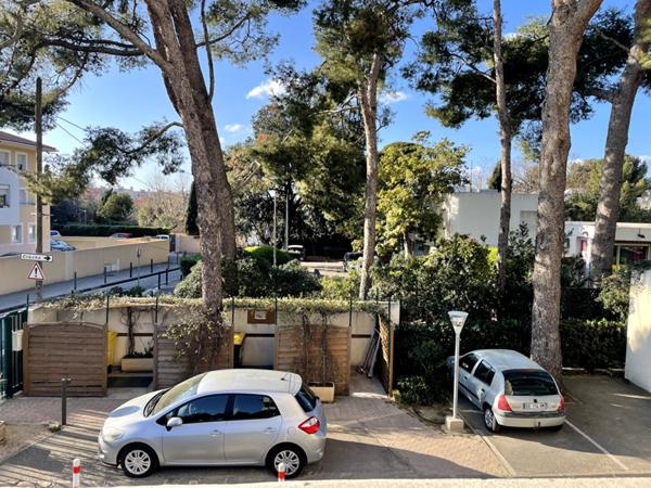 A Vendre Appartement de Type 3 avec Terrasse Pointe Rouge 13007